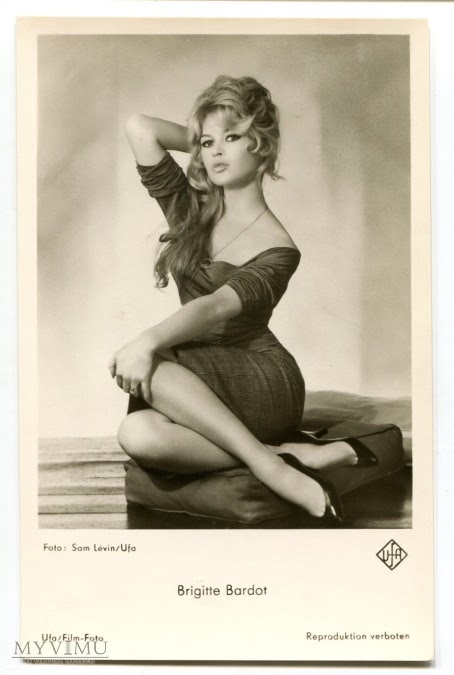 sexy men postcards Nude spy clip